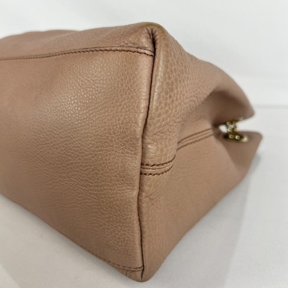 Gucci Marmont Soho Chain Hobo Medium in Blush - Picture 9 of 15